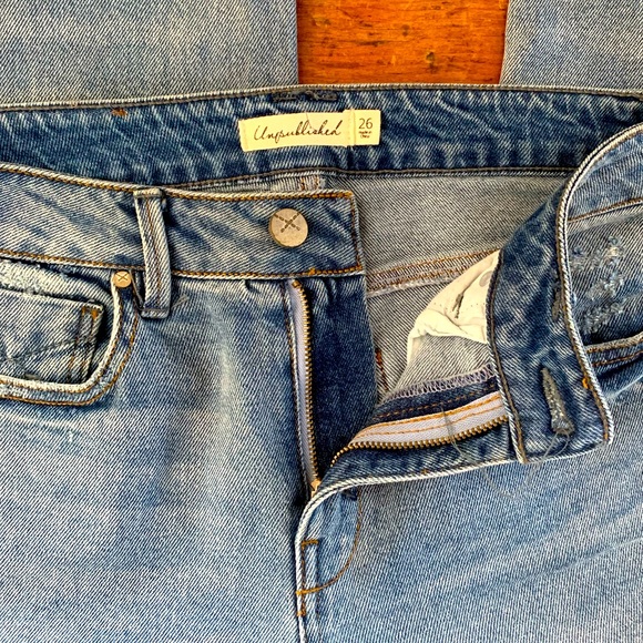 *SOLD* Unpublished Light Wash Debbie (StepMom) High Waist Jeans sz26 - Picture 6 of 9